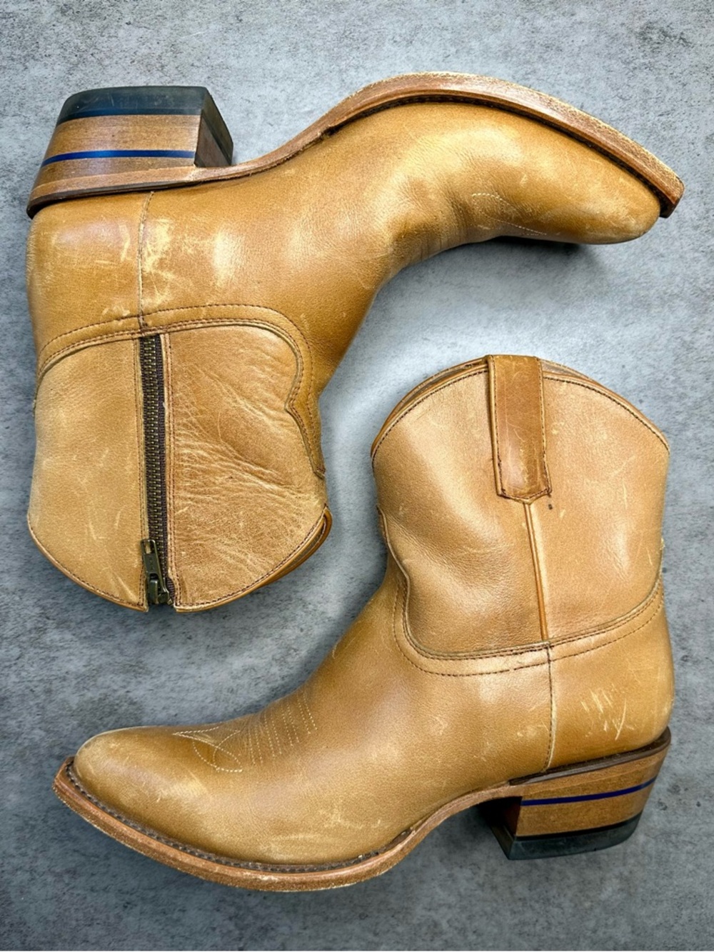 Alvies “The Rainey” Leather Ankle Boots – Size 9.5 B